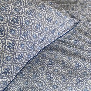 Queen Duvet Cover- Pierre Deux Soliedo design